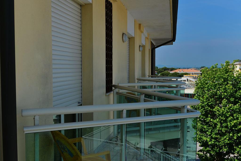 Hotel Bamar Pinarella Extérieur photo