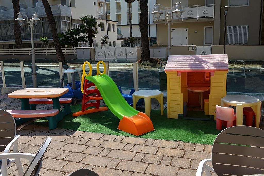 Hotel Bamar Pinarella Extérieur photo