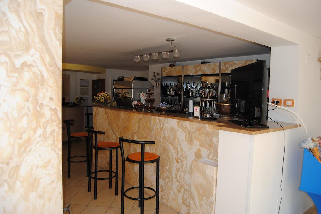 Hotel Bamar Pinarella Extérieur photo