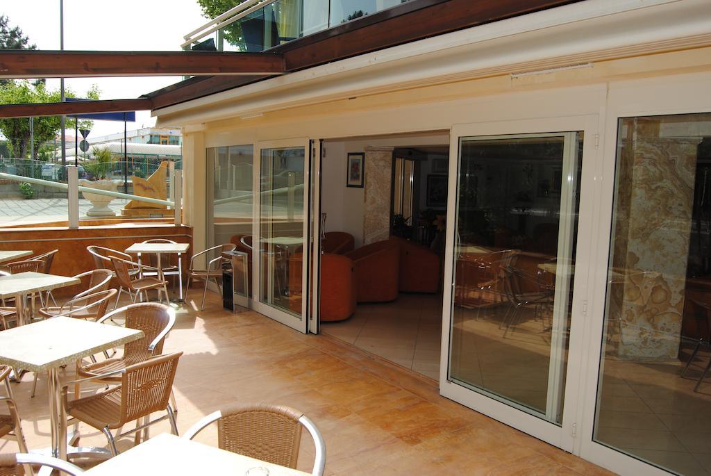 Hotel Bamar Pinarella Extérieur photo